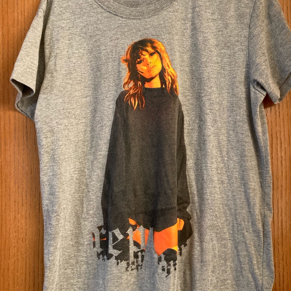 Graphic T from Taylor Swift’s stadium tour